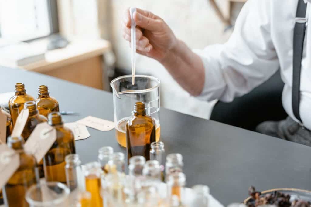 香水種類可依香水形態去分類