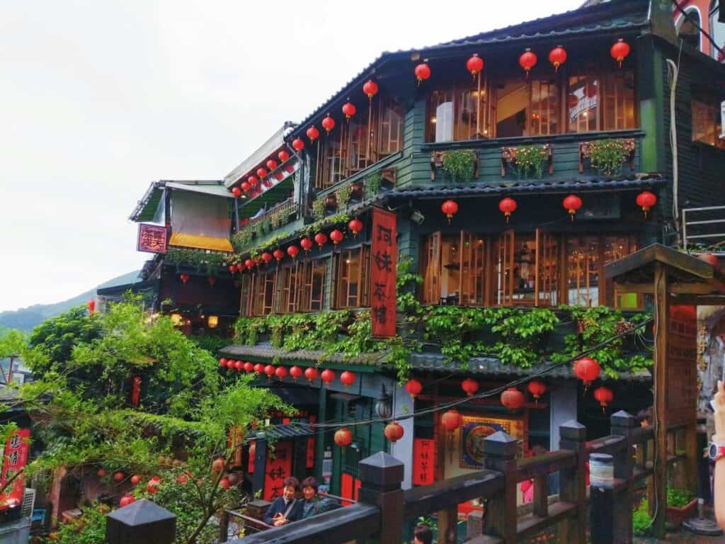 從外國人喜歡去的景點，就知道外國人喜歡的台灣伴手禮，適合具有台灣文化美景特色的禮物最佳